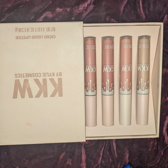Kkw Kylie cosmetics lip set